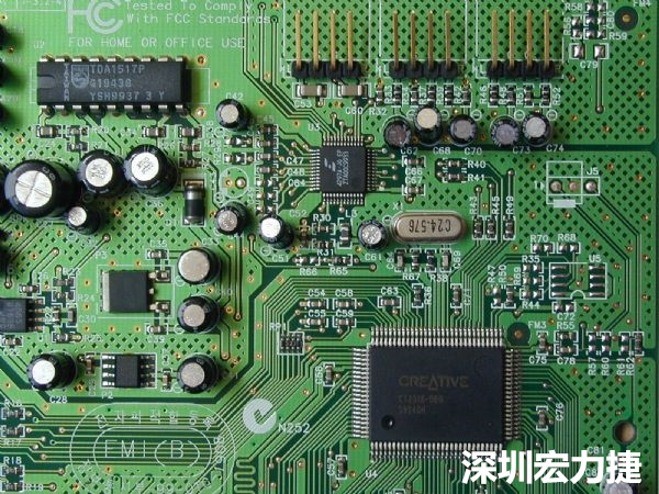 針對(duì)PCB區(qū)塊產(chǎn)生的EMI干擾問題，可使用EMI改善對(duì)策元件重點(diǎn)改善。